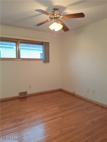 2903 Center Drive, Parma, OH 44134