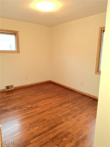 2903 Center Drive, Parma, OH 44134