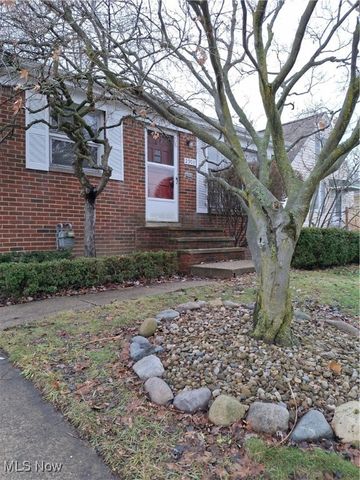 2903 Center Drive, Parma, OH 44134