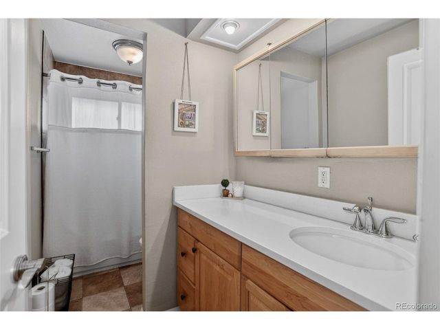 2907 E Euclid Pl, Centennial, CO 80121