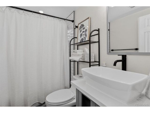 2907 E Euclid Pl, Centennial, CO 80121