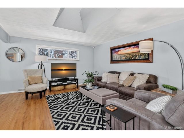 2907 E Euclid Pl, Centennial, CO 80121