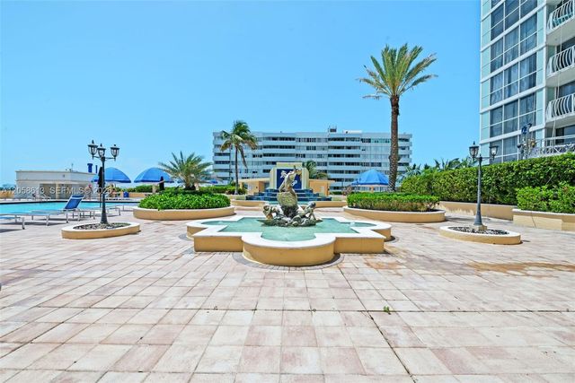 7601 E Treasure Drive 2124, North Bay Village, FL 33141