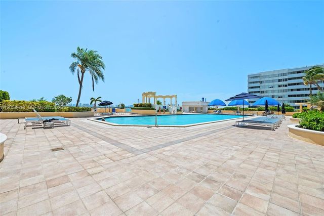 7601 E Treasure Drive 2124, North Bay Village, FL 33141