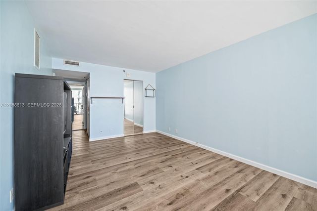 7601 E Treasure Drive 2124, North Bay Village, FL 33141