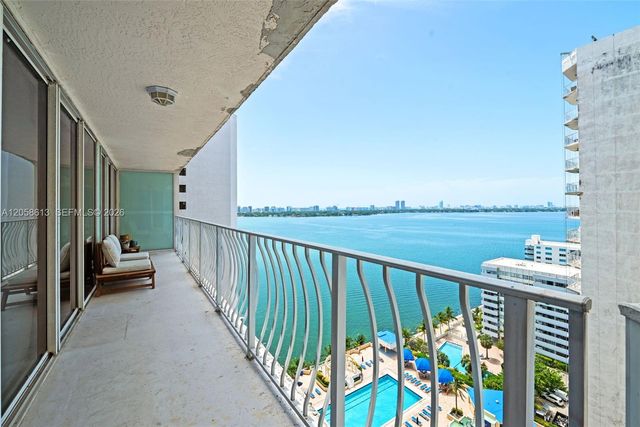 7601 E Treasure Drive 2124, North Bay Village, FL 33141