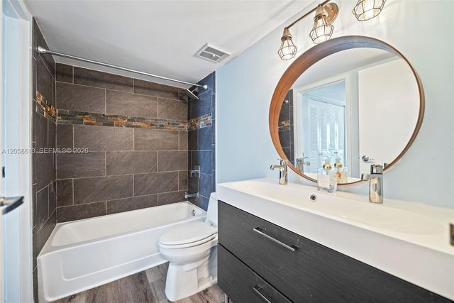 7601 E Treasure Drive 2124, North Bay Village, FL 33141