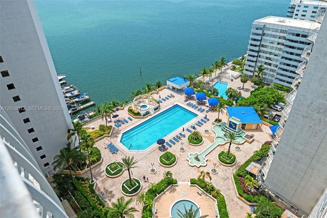 7601 E Treasure Drive 2124, North Bay Village, FL 33141