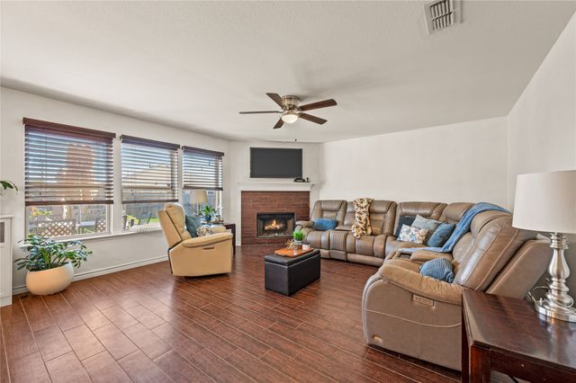 4514 Evergreen Lane, Balch Springs, TX 75180
