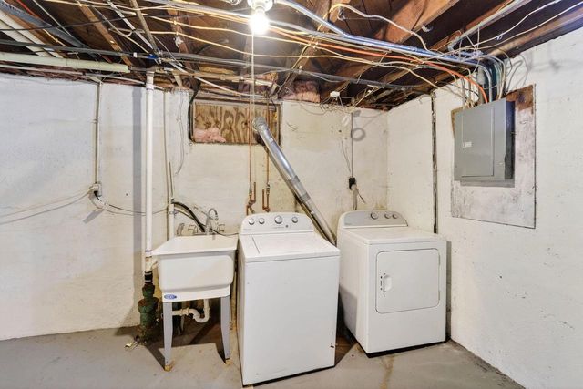 931 Eisenhower Avenue, Janesville, WI 53545