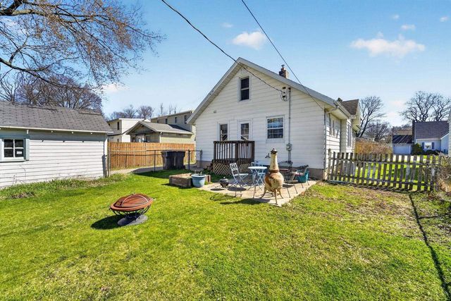931 Eisenhower Avenue, Janesville, WI 53545