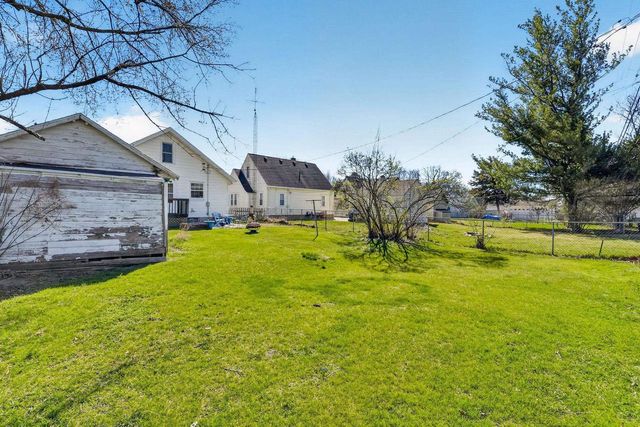 931 Eisenhower Avenue, Janesville, WI 53545
