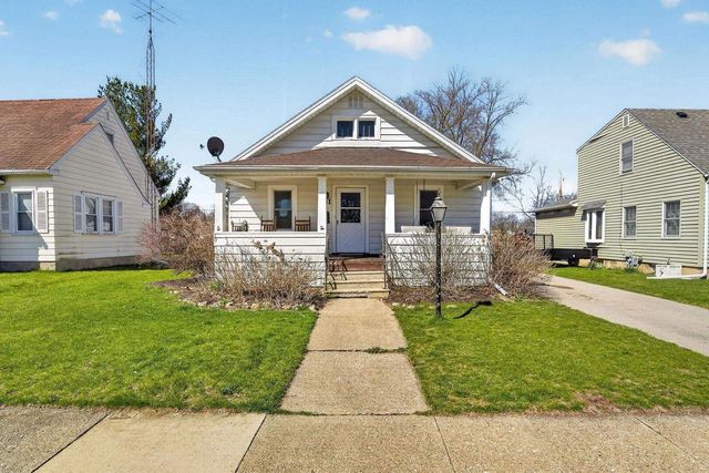 931 Eisenhower Avenue, Janesville, WI 53545