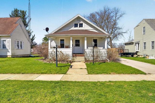 931 Eisenhower Avenue, Janesville, WI 53545