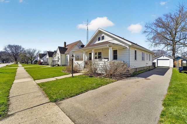 931 Eisenhower Avenue, Janesville, WI 53545