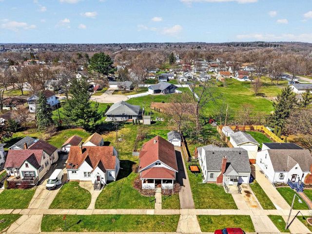 931 Eisenhower Avenue, Janesville, WI 53545