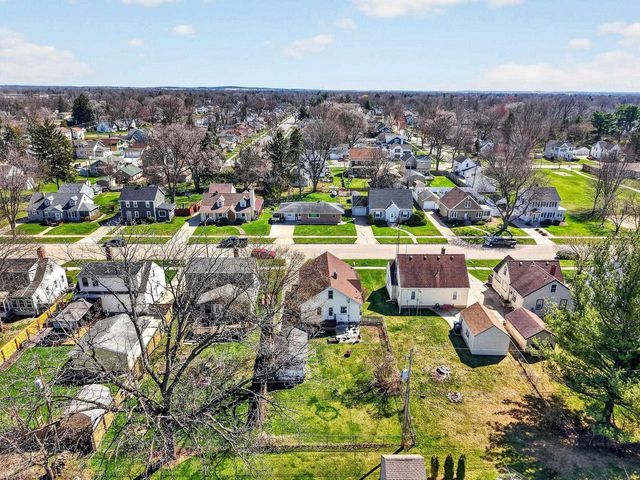 931 Eisenhower Avenue, Janesville, WI 53545