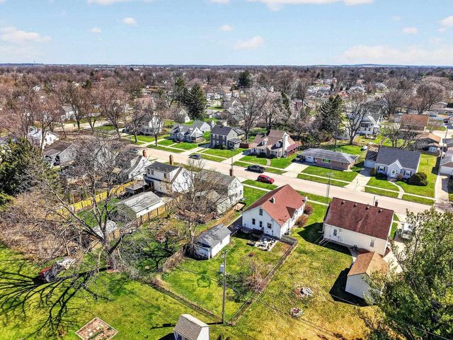 931 Eisenhower Avenue, Janesville, WI 53545