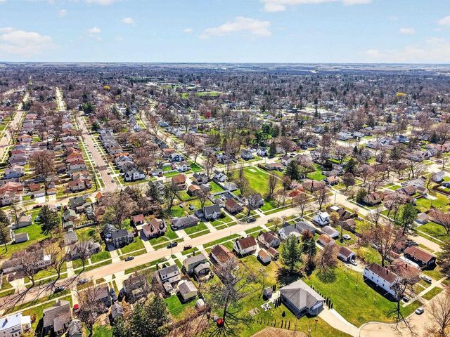 931 Eisenhower Avenue, Janesville, WI 53545