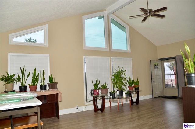 749 Shelby Avenue, Radcliff, KY 40160