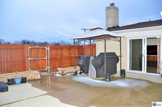 749 Shelby Avenue, Radcliff, KY 40160