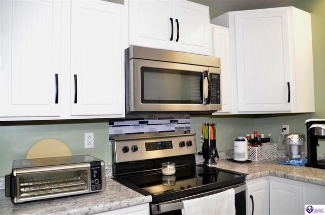 749 Shelby Avenue, Radcliff, KY 40160