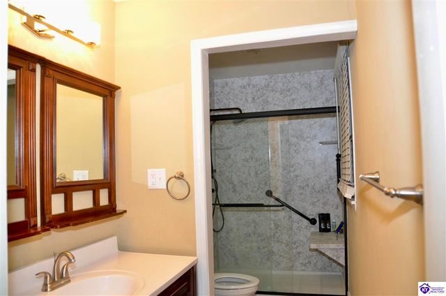 749 Shelby Avenue, Radcliff, KY 40160