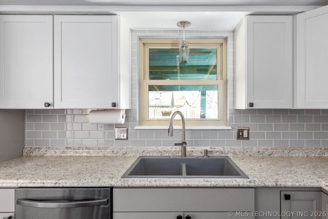 4218 W Toledo Court, Broken Arrow, OK 74012