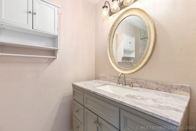 4218 W Toledo Court, Broken Arrow, OK 74012