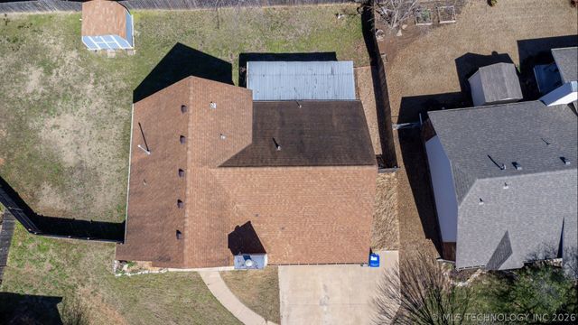 4218 W Toledo Court, Broken Arrow, OK 74012