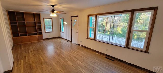 2 N Pine St, Cokedale, CO 81082