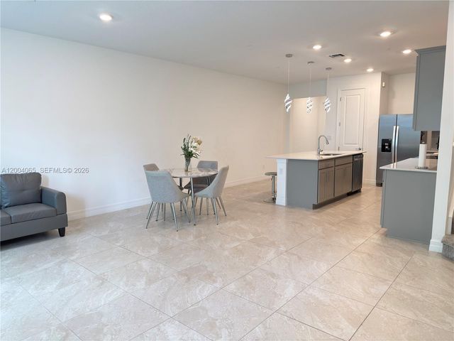 8344 NW 7th Pl 8344, Plantation, FL 33324