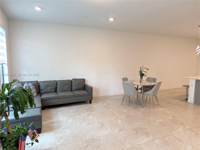 8344 NW 7th Pl 8344, Plantation, FL 33324