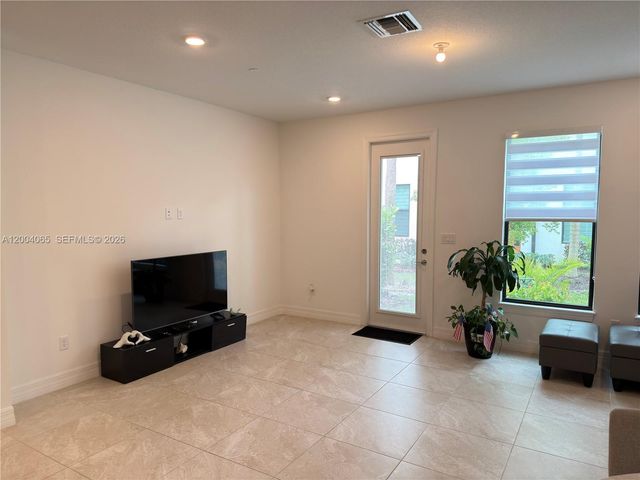 8344 NW 7th Pl 8344, Plantation, FL 33324