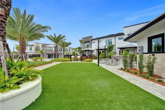 8344 NW 7th Pl 8344, Plantation, FL 33324