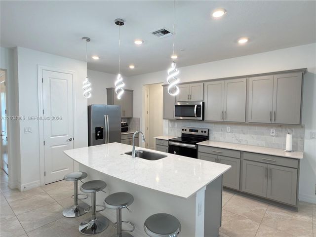 8344 NW 7th Pl 8344, Plantation, FL 33324