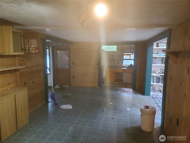 35618 16th Avenue Ct S, Roy, WA 98580