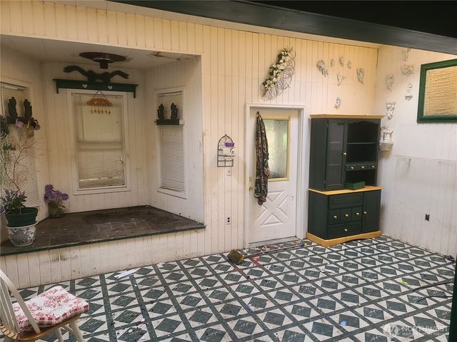 35618 16th Avenue Ct S, Roy, WA 98580