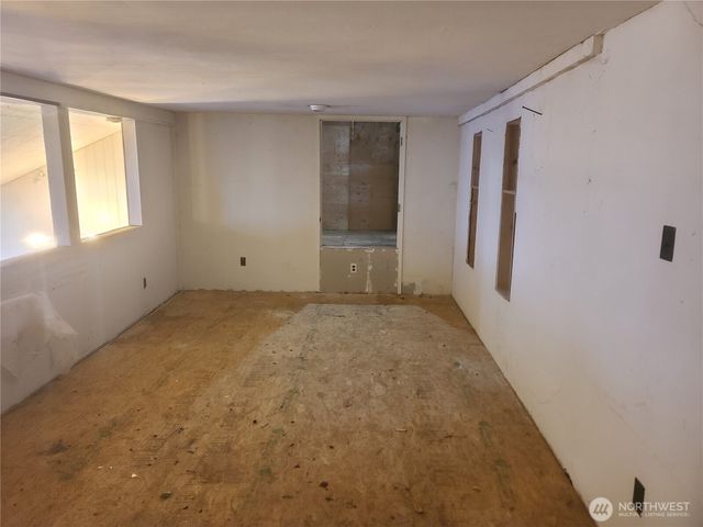 35618 16th Avenue Ct S, Roy, WA 98580