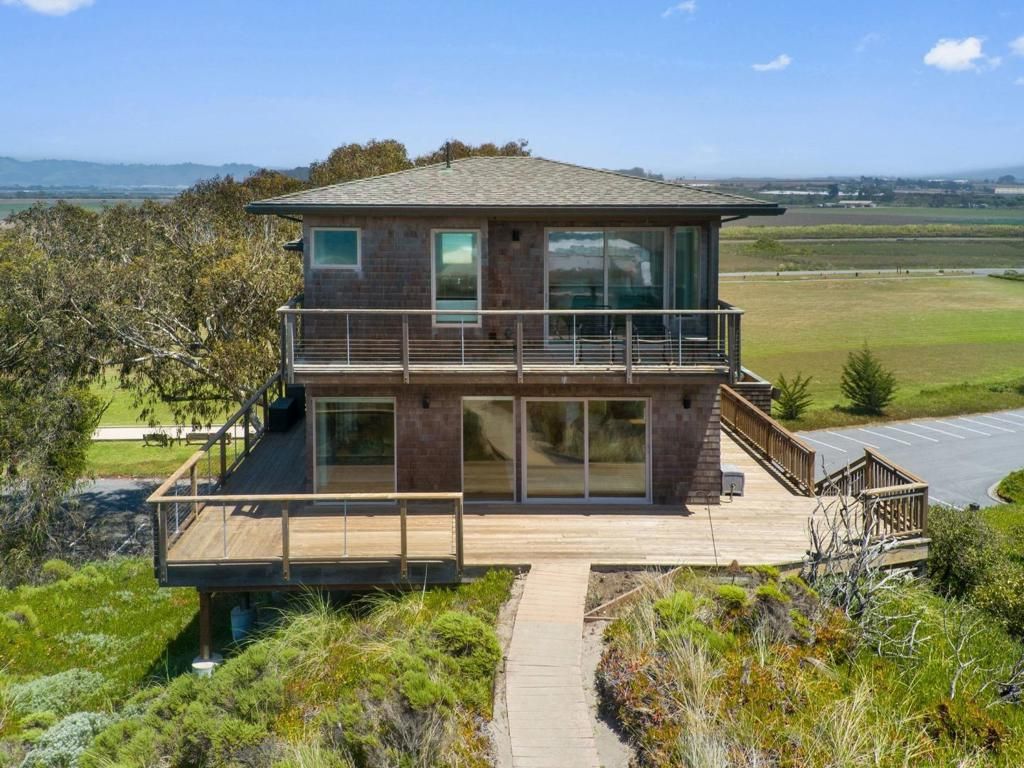 Image 1 of property listing at 127 Cormorant Way, Watsonville, CA 95076