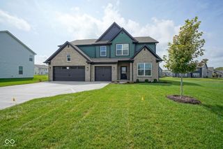 1212 Thornwood Dr, Greenwood, IN 46143
