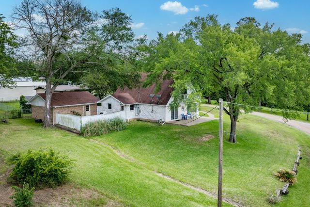 100 W Oak Acres Drive W, Malakoff, TX 75148