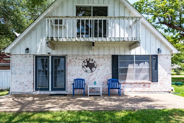 100 W Oak Acres Drive W, Malakoff, TX 75148