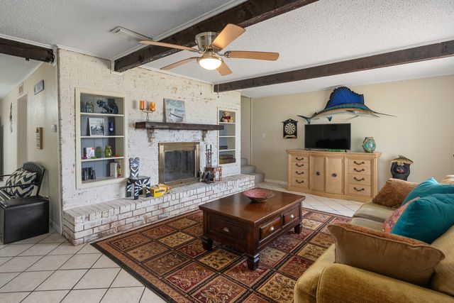 100 W Oak Acres Drive W, Malakoff, TX 75148