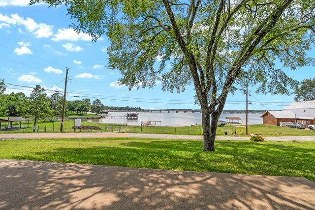 100 W Oak Acres Drive W, Malakoff, TX 75148