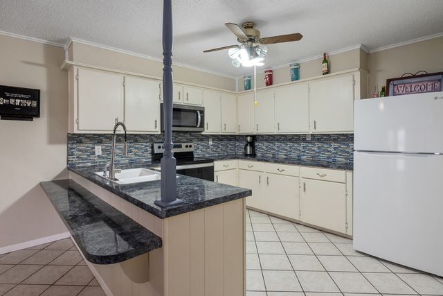 100 W Oak Acres Drive W, Malakoff, TX 75148
