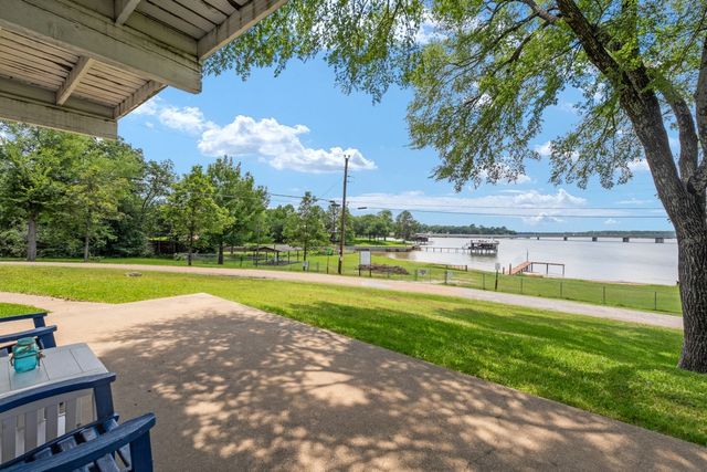 100 W Oak Acres Drive W, Malakoff, TX 75148