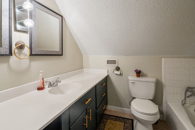 100 W Oak Acres Drive W, Malakoff, TX 75148