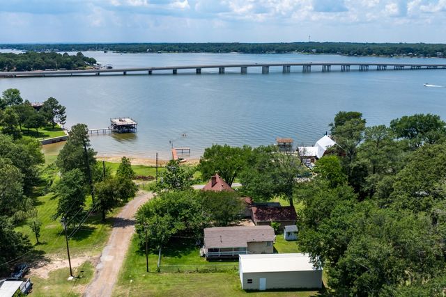 100 W Oak Acres Drive W, Malakoff, TX 75148