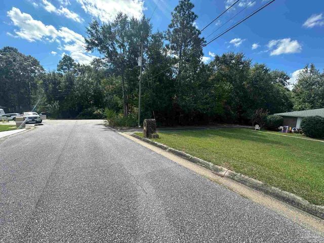 1101 Sussex Ln, Pensacola, FL 32514